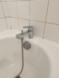 Photo de galerie - Remplacement d'un mitigeur de baignoire de douche