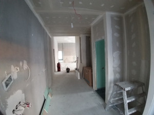 Photo de galerie - Cloisons en placo et travaux de plâtrerie – finitions propres et soignées