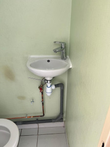 Photo de galerie - Fixation d’un lave -main