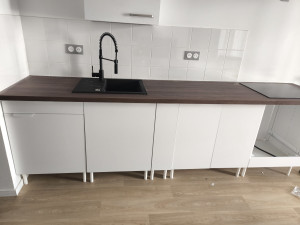 Photo de galerie - C'est disponible pour installer vos cuisines