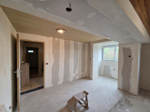 Photo de galerie - Rénovation complète d'une chambre.
pose de placo, enduit, ragréage...