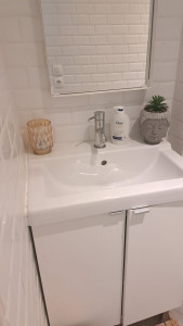 Photo de galerie - Femme de ménage sérieuse. Discrète. Maniaque. Disponibilité pour le ménage à domicile et dans des entreprises..pour nettoyage des sols et des vitre. Repassage. Arrangement. Cuisines. couturier (tt type de retouché )