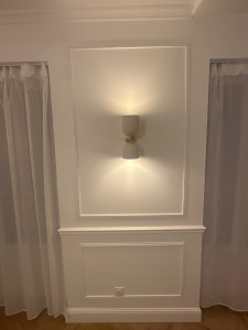 Photo de galerie - Pose de moulures et luminaire en applique