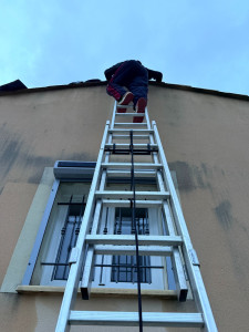Photo de galerie - Intervention en urgence pour sécuriser une toiture