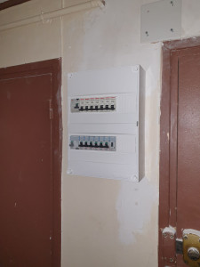 Photo de galerie - Remise en norm électricité domestique apartement et pose d'un tableau électrique 