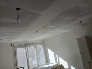 Photo de galerie - Faux plafond et bande a joint