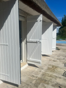 Photo de galerie - Mise en peinture de volets