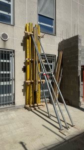 Photo de galerie - Coffrage d’un poteau