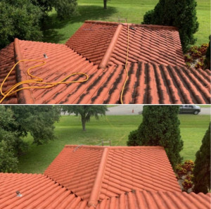 Photo de galerie - Une transformation remarquable d’un toit nettoyé, débarrassé de mousses et salissures  en quête de propreté et de durabilité