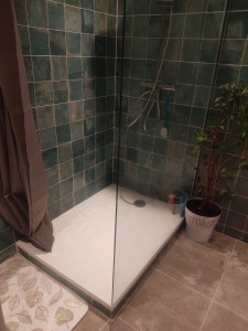 Photo de galerie - Pose de douche 