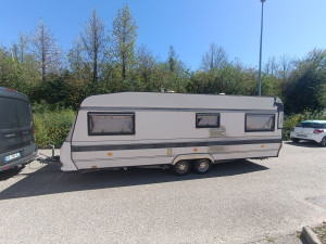 Photo de galerie - Transport d'une caravane 