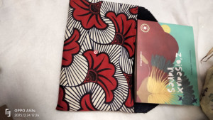 Photo de galerie - Fabrication de pochettes à livrer.en tissu motif wax africain ??