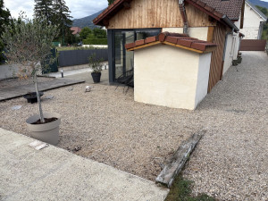 Photo de galerie - Désherbage manuel.