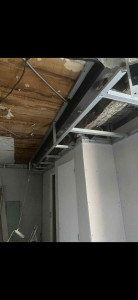 Photo de galerie - Création d'un coffre pour cacher une poutre  