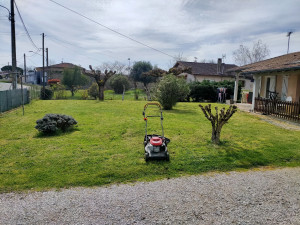 Photo de galerie - Tonte de pelouse - Débroussaillage