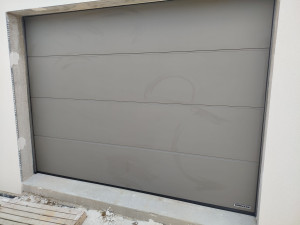 Photo de galerie - Porté de garage sectionnelle 