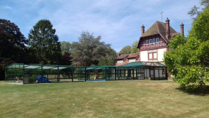 Photo de galerie - J'ai réalisé le nettoyage des vitres intérieur extérieur dôme de piscine ,véranda ainsi que la maison .