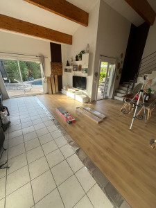 Photo de galerie - Pose parquet salon 