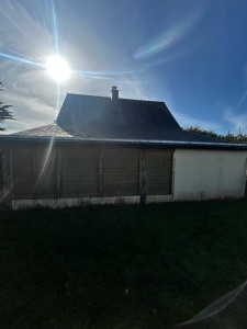 Photo de galerie - Remplacement d’une gouttière nantaise.