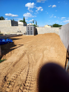 Photo de galerie - Mise au propre d'un contour de piscine avec du gravier