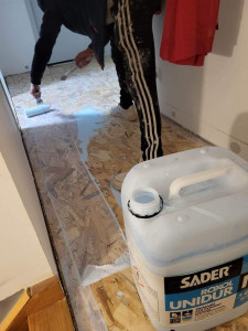 Photo de galerie - Primaire d'adhérence
q