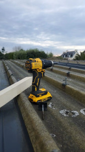 Photo de galerie - Changements de tasseau pourris, +visserie inox