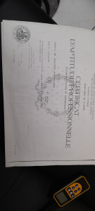 Photo de galerie - Je joints mon diplôme 