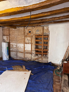 Photo de galerie - Réalisation d’un linto en beton pour créer l'ouverture d'un passage entre deux pièces 