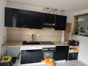 Photo de galerie - Faire du papier adhésif sur une cuisine 