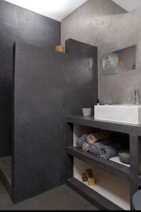 Photo de galerie - Salle de bain a l'italienne beton ciré 