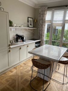 Photo de galerie - Démolition, maçonnerie intérieur ( chape légers) reagreage chauffage au sol avec commande à chaque pièce séparée pose cuisine, pose parquet , enduit et peinture 