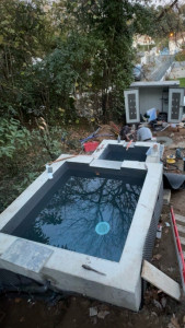 Photo de galerie - Réalisation bassin avec lame d’eau sur plusieurs étages