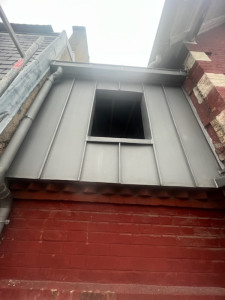 Photo de galerie - Habillage façade et toit  en zinc