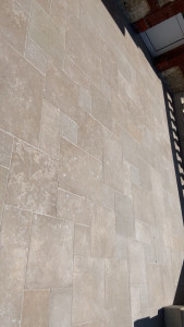 Photo de galerie - Pose de carreaux de pierre sur une terrasse 