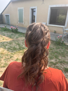 Photo de galerie - Voici une coiffure que j’ai fait cet été pour un événement 