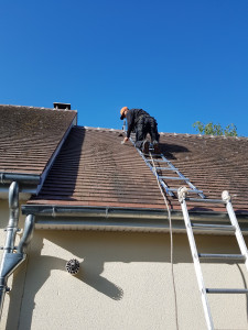 Photo de galerie - Nettoyage d'une toiture