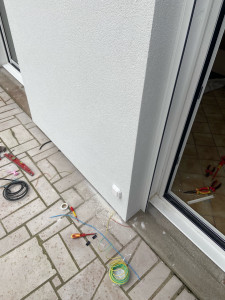 Photo de galerie - Installation d’une prise extérieur 