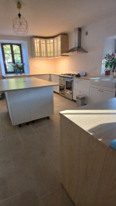 Photo de galerie - Rénovation d'une cuisine, des murs au sol jusqu'au montage des meubles