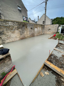 Photo de galerie - Coffrage ferraillage et coulage d’une dalle