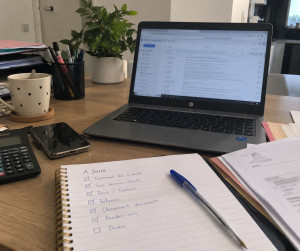 Photo de galerie - Besoin de gagner du temps ? Je vous accompagne dans l’organisation et la gestion de vos tâches du quotidien : prise de rendez-vous, recherches et réservations, démarches administratives, organisation de documents, courriers et diverses demandes ponctuelle