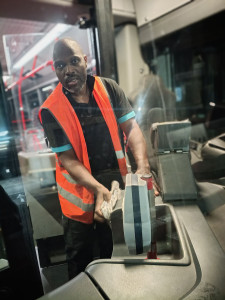 Photo de galerie - Nettoyage de bus