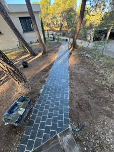 Photo de galerie - Pose de pavé en pierre naturel 
