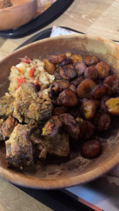 Photo de galerie - On fais des plats africains en petite et grande quantité avec ma mère n’hésitez pas on s’adapte à tous. Cuisine malienne, sénégalaise et togolaise 