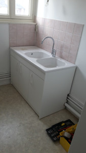 Photo de galerie - Remplacement complet meuble + évier  et robinetterie ainsi que son évacuation