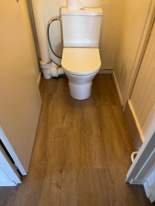 Photo de galerie - Remplacement d’un ancien WC 