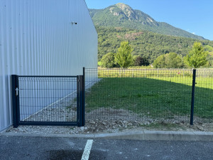 Photo de galerie - Pose de clôtures et portillon 