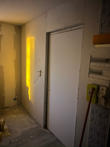 Photo de galerie - Pose d’un bloc porte intérieur 