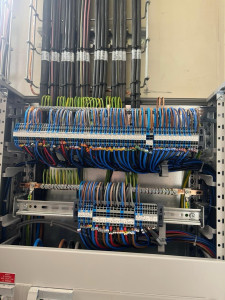 Photo de galerie - Rénovation une armoire électrique ( câblage)