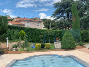 Photo de galerie - Taille de haie de laurier chantiers réalisés par Schutt Jordan 