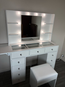 Photo de galerie - Coiffeuse 